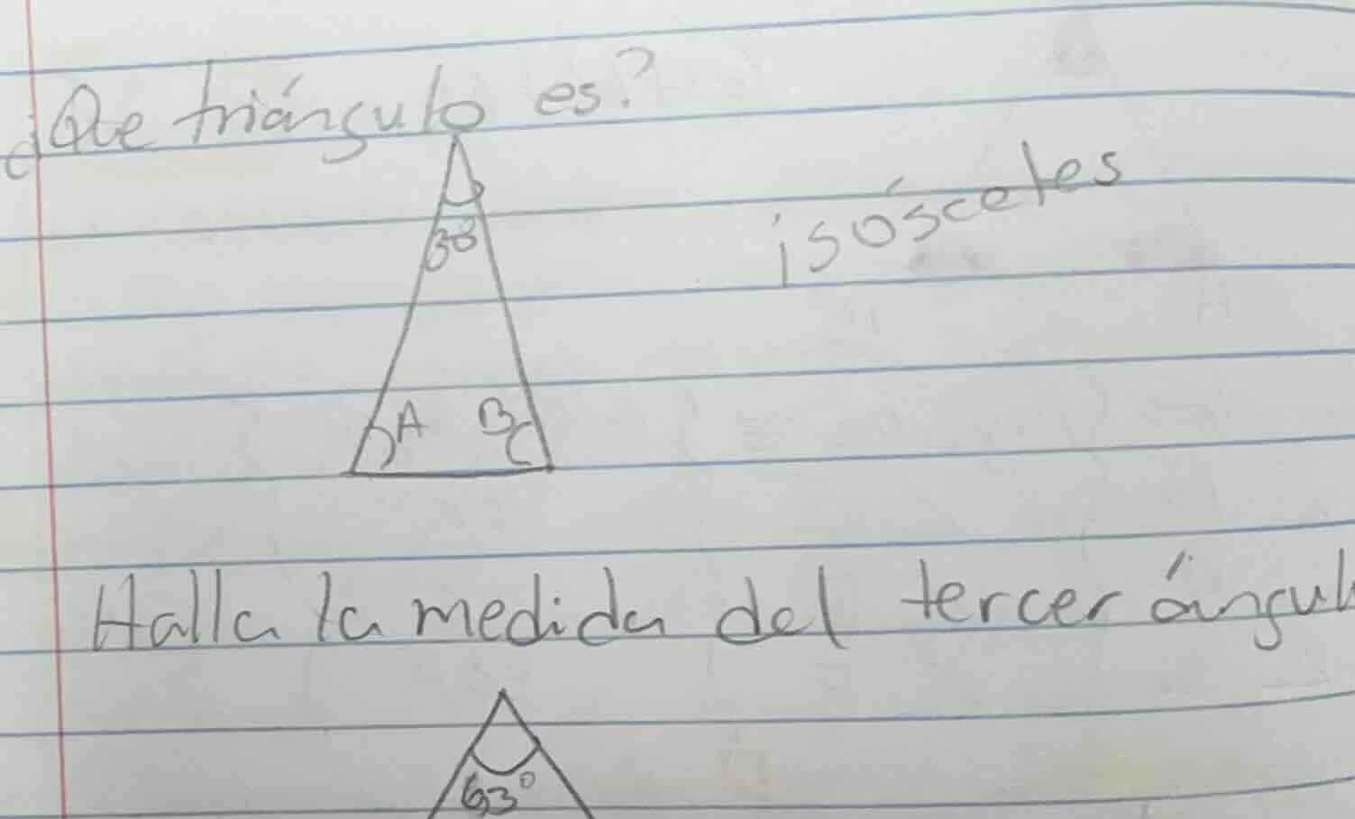 ¿que triángulo es? hallc la medida del tercer ángul