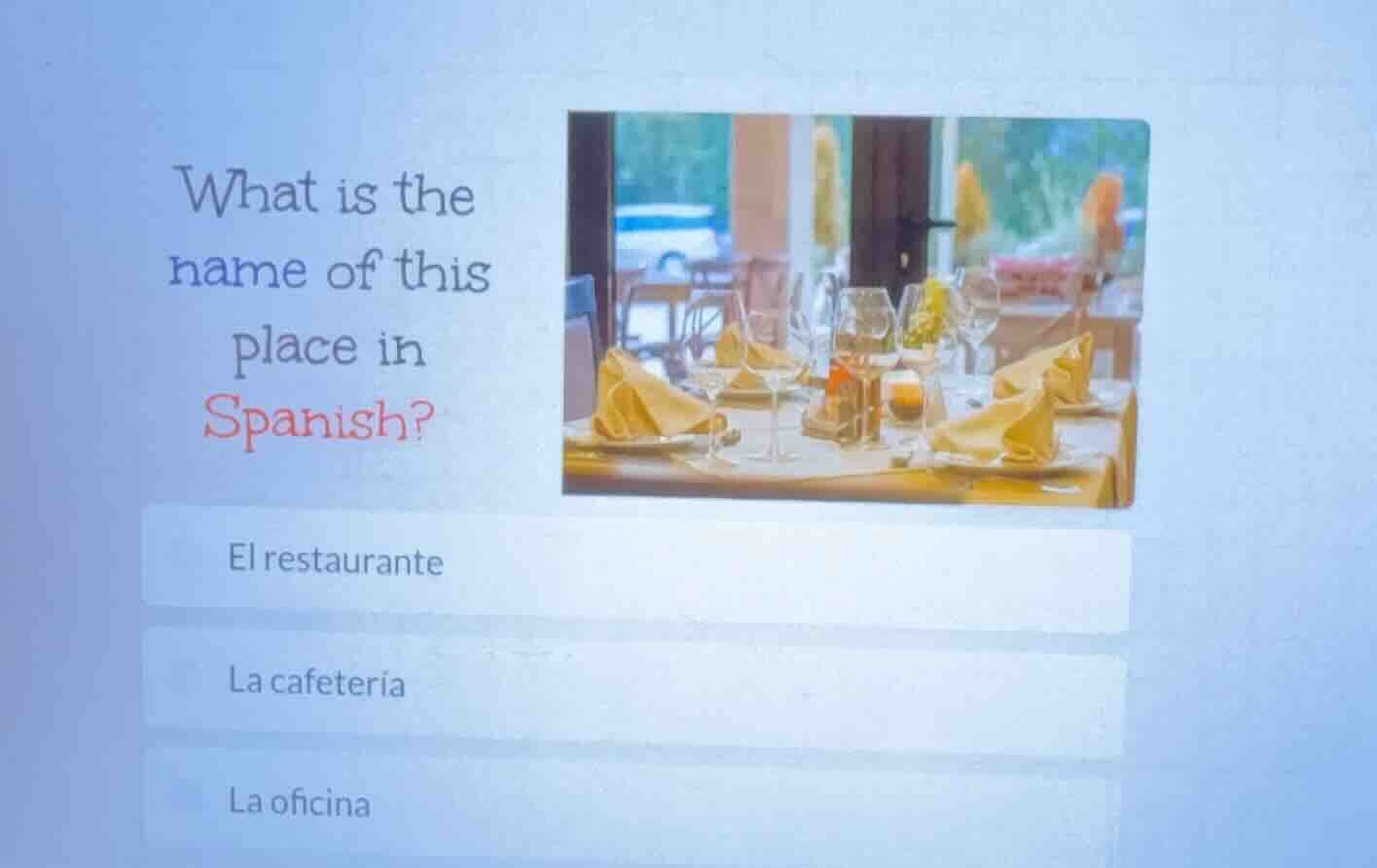 what is the name of this place in spanish? el restaurante la cafetería …